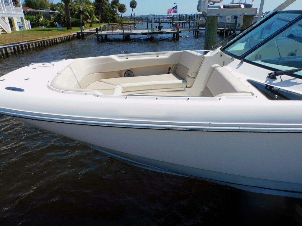 Boston Whaler 320 Vantage Yacht For Sale