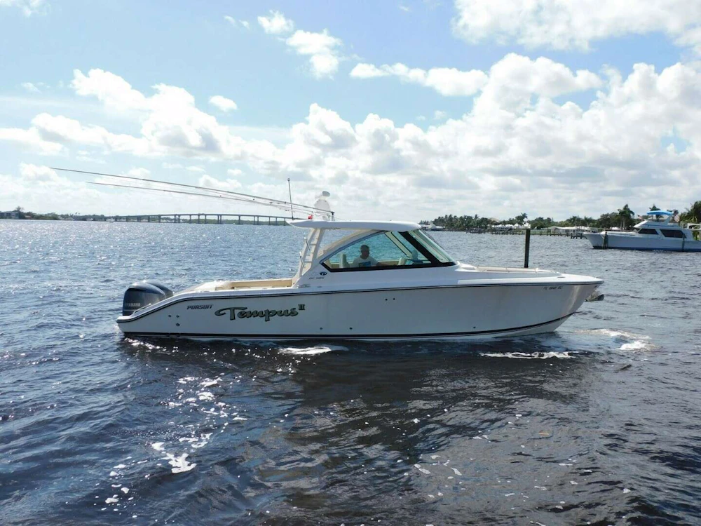 Pursuit 325 Dual Console Yacht For Sale