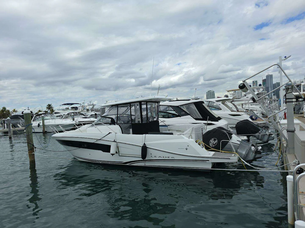 Jeanneau Leader 10.5 WA Series 2 Yacht For Sale