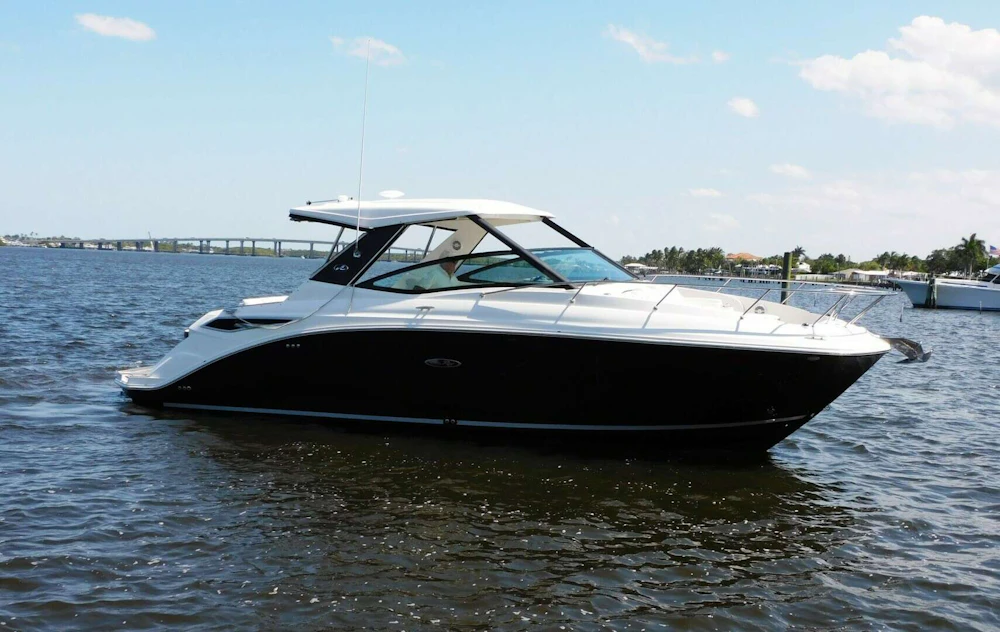 Sea Ray Sundancer 320 Yacht For Sale