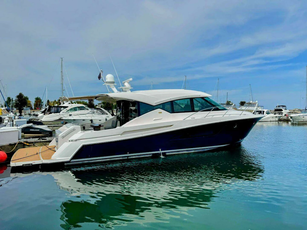 Tiara Yachts 50 Coupe Yacht For Sale