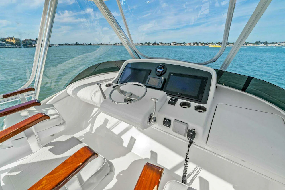 Bertram 35 Flybridge Yacht For Sale