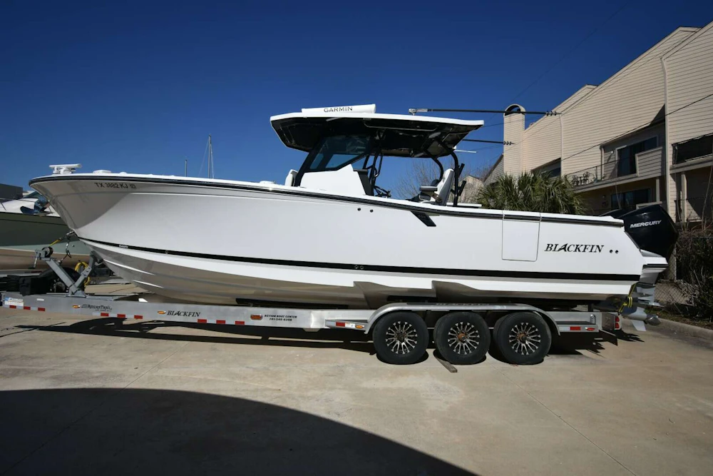 Blackfin 332 Yacht For Sale