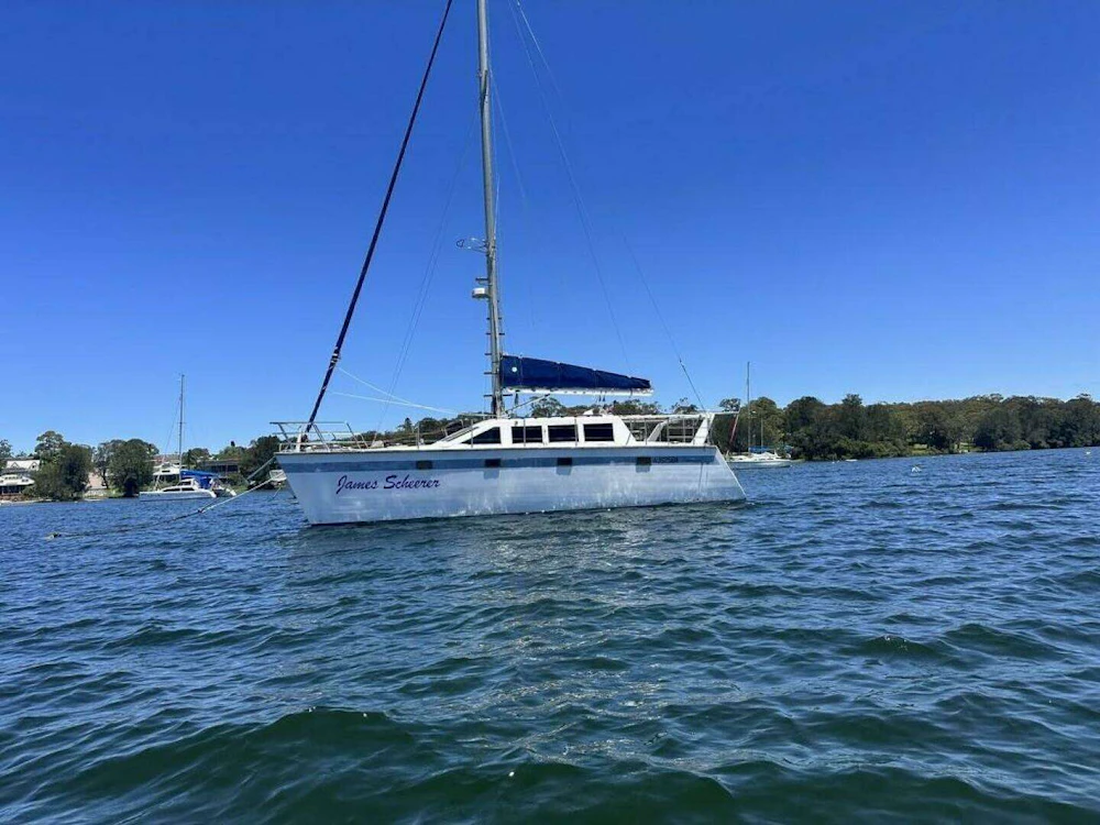 Custom Brady 12.5 Yacht For Sale