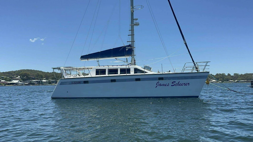 Custom Brady 12.5 Yacht For Sale