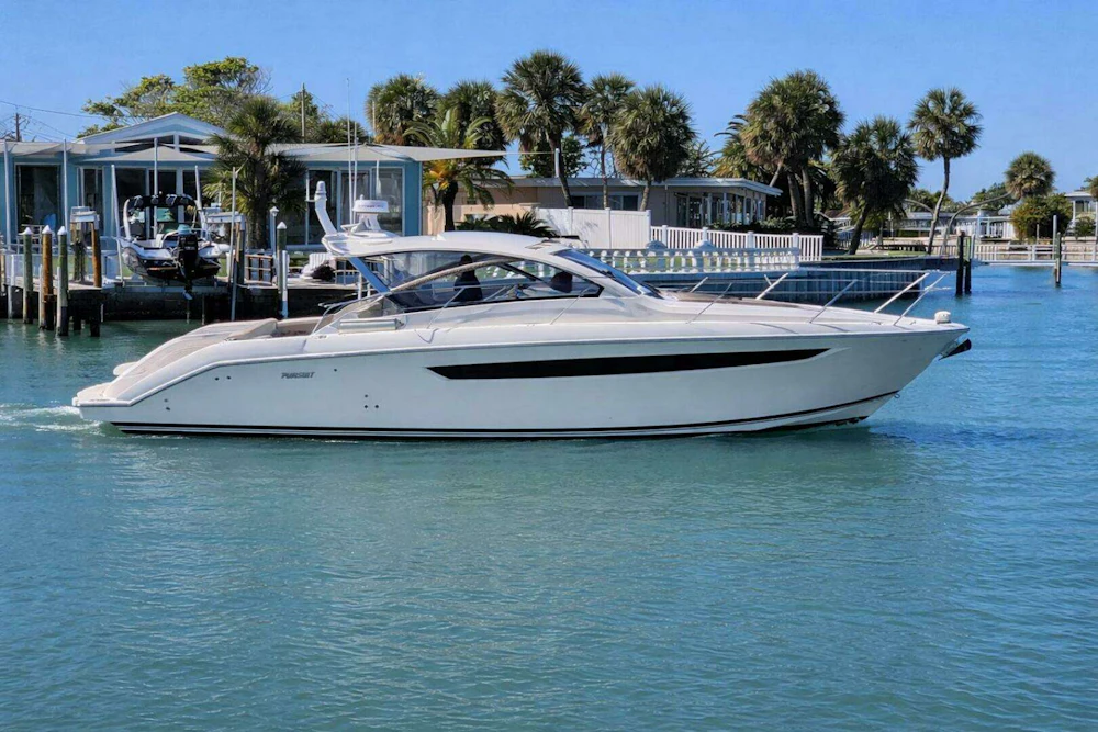Pursuit SC 365i Yacht For Sale