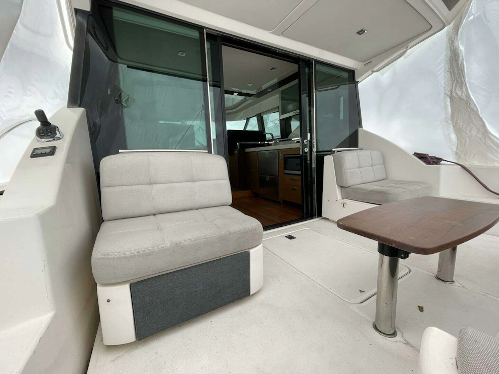 Tiara Yachts C44 Coupe Yacht For Sale