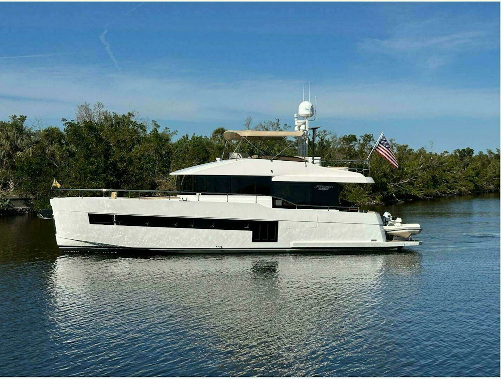 Sundeck Yachts 580 Sport Yacht For Sale