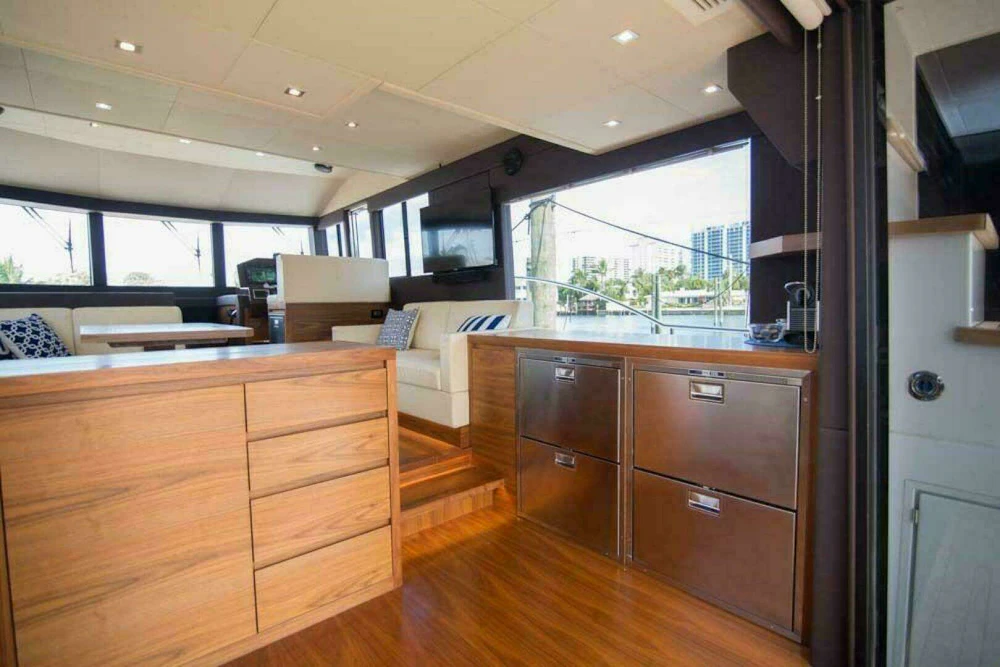Sundeck Yachts 580 Sport Yacht For Sale