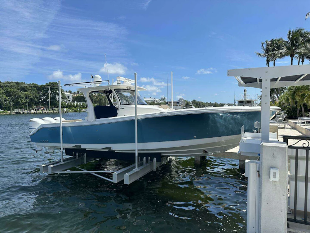 Edgewater 370CC Yacht For Sale