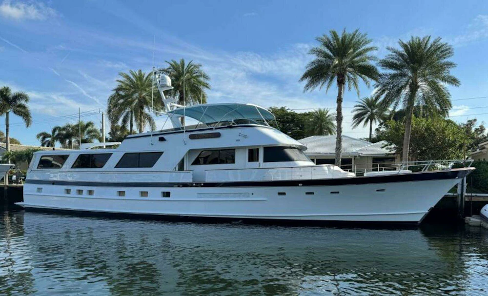 Burger Flush Deck with Flybridge Yacht For Sale