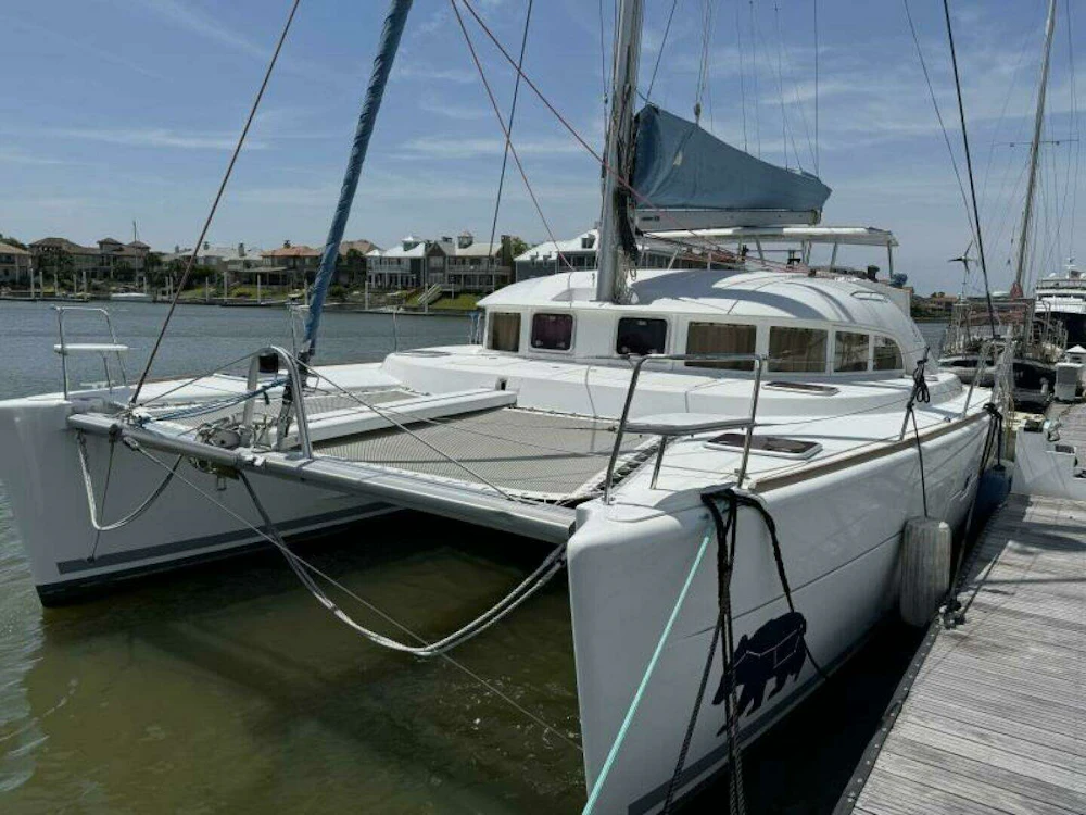 Lagoon 380 Yacht For Sale