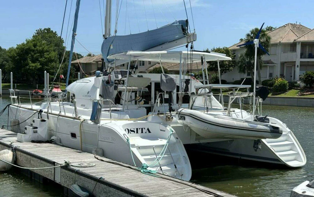 Lagoon 380 Yacht For Sale