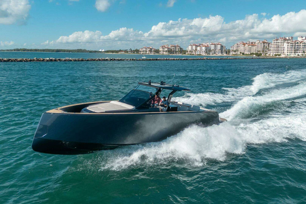 Pardo Yachts 43 Yacht For Sale