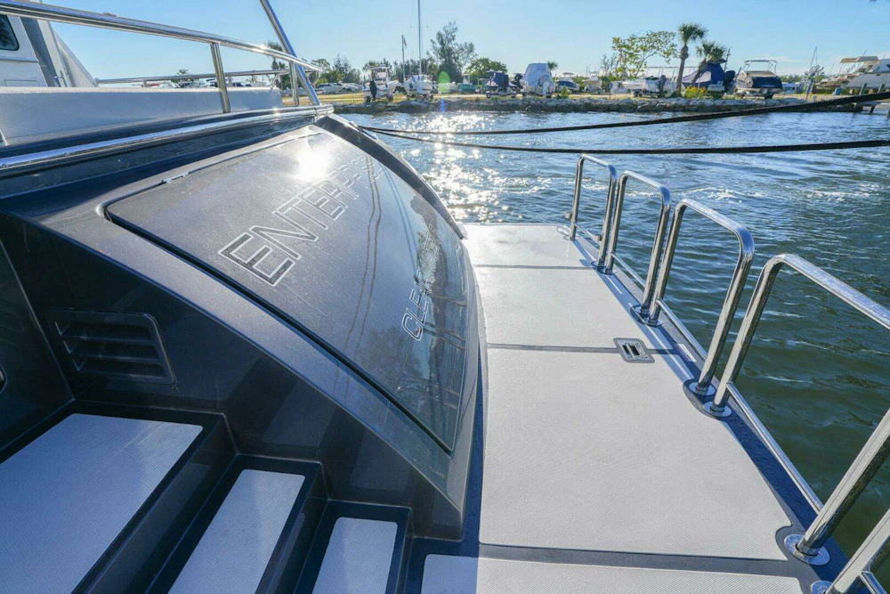 Marlow Explorer 70E-CB Yacht For Sale