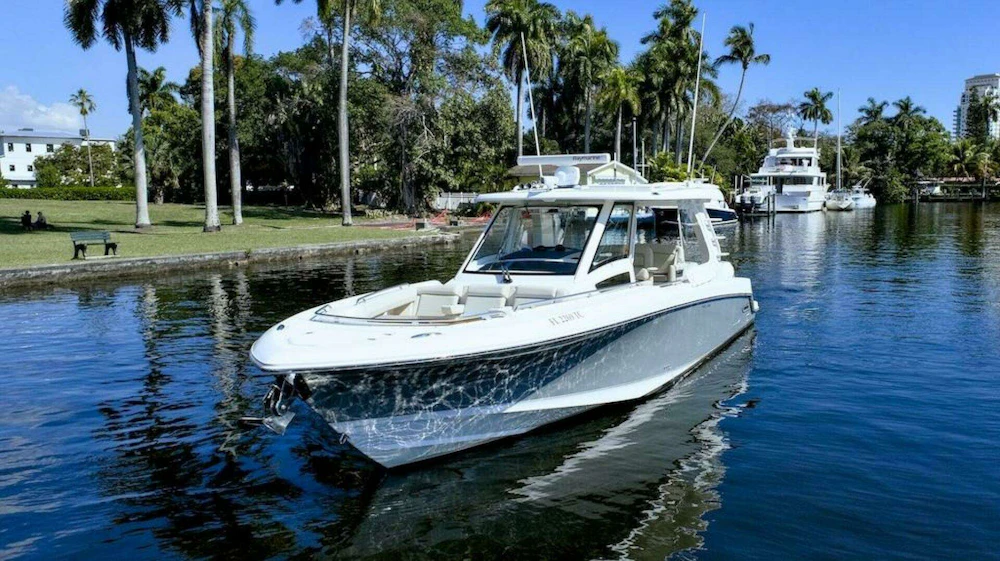 Boston Whaler 350 Realm Yacht For Sale
