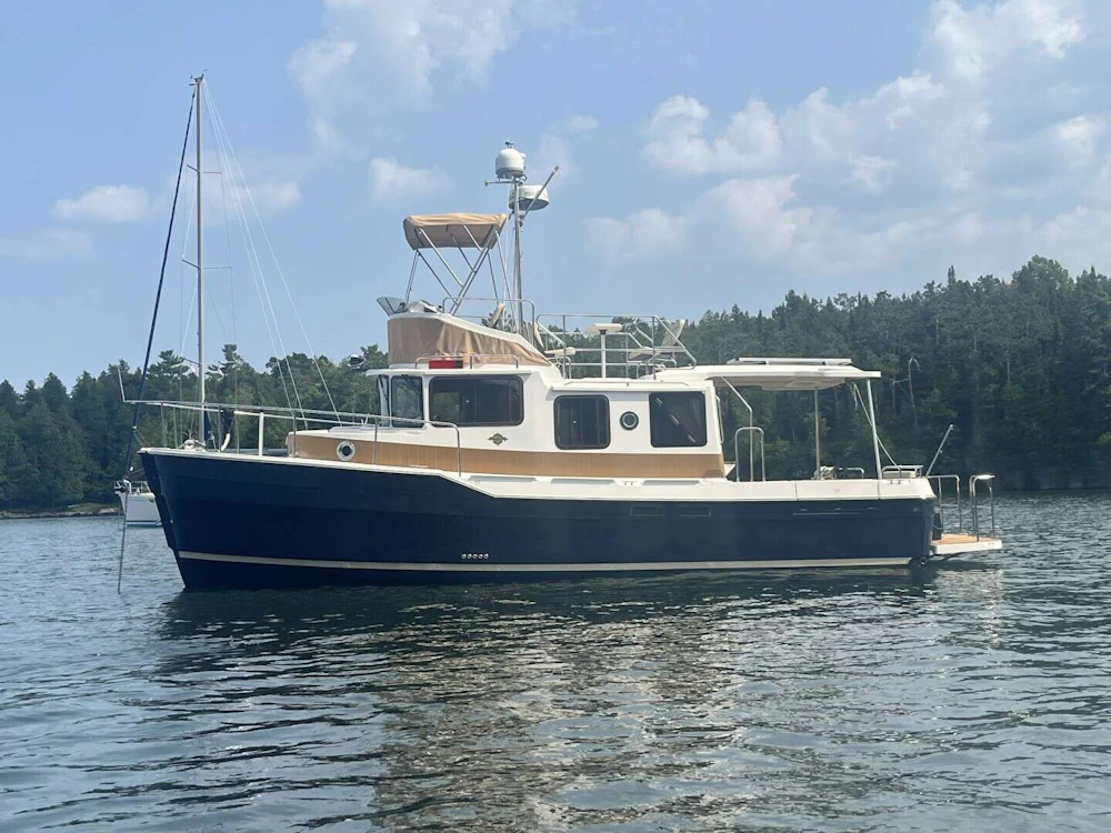 Ranger Tugs R-31 CB Yacht For Sale