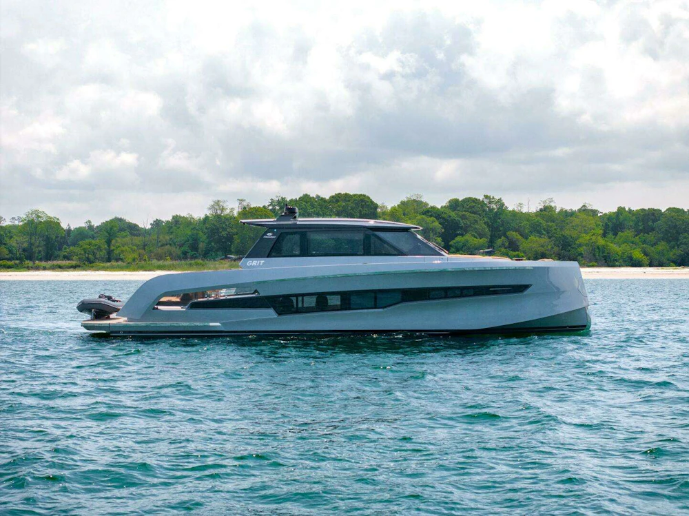 Steeler Bronson 67 Beachclub Yacht For Sale