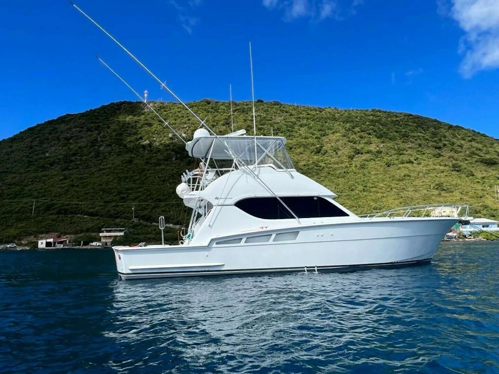 Hatteras 50 Convertible Yacht For Sale