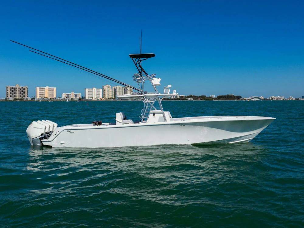 SeaVee 390B Yacht For Sale