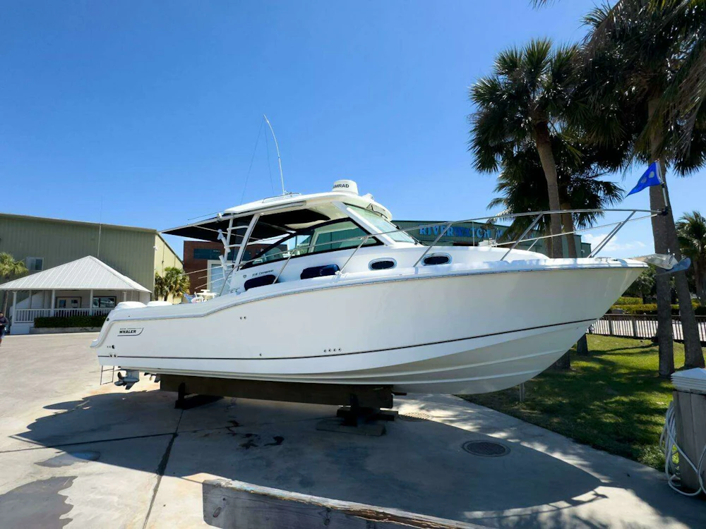 Boston Whaler 315 Conquest Yacht For Sale