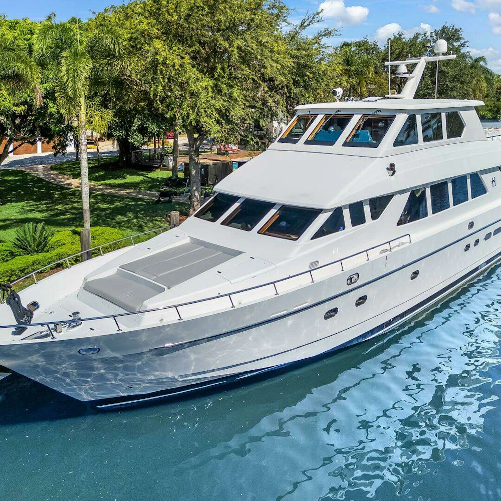 Hargrave Sky Lounge Yacht For Sale