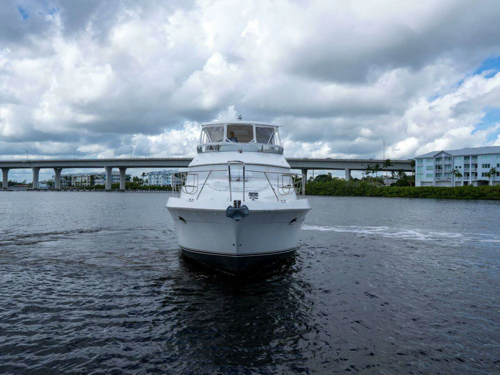 Silverton Ovation Yacht For Sale