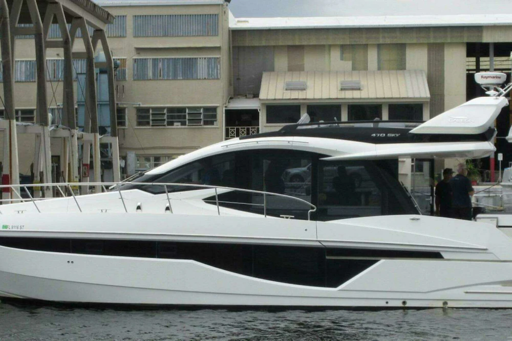 Galeon 470 Sky Yacht For Sale
