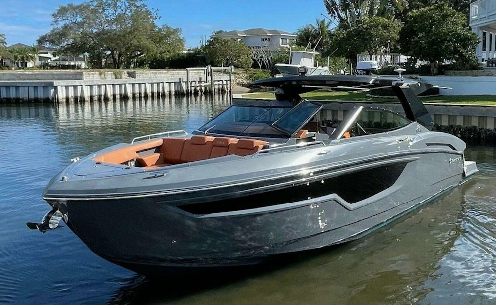 Cruisers Yachts 38 GLS Yacht For Sale