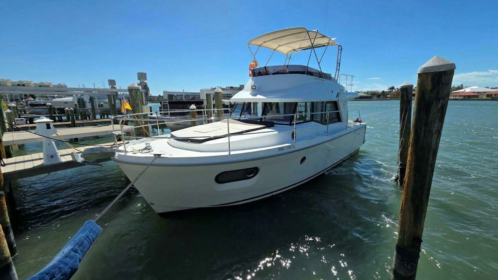 Beneteau Swift Trawler 35 Yacht For Sale