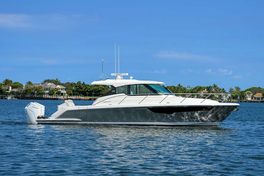 Tiara Yachts 43 LE Yacht For Sale