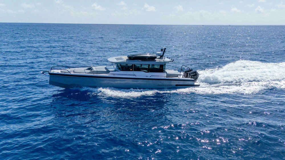 Axopar 37 XC Cross Cabin Yacht For Sale
