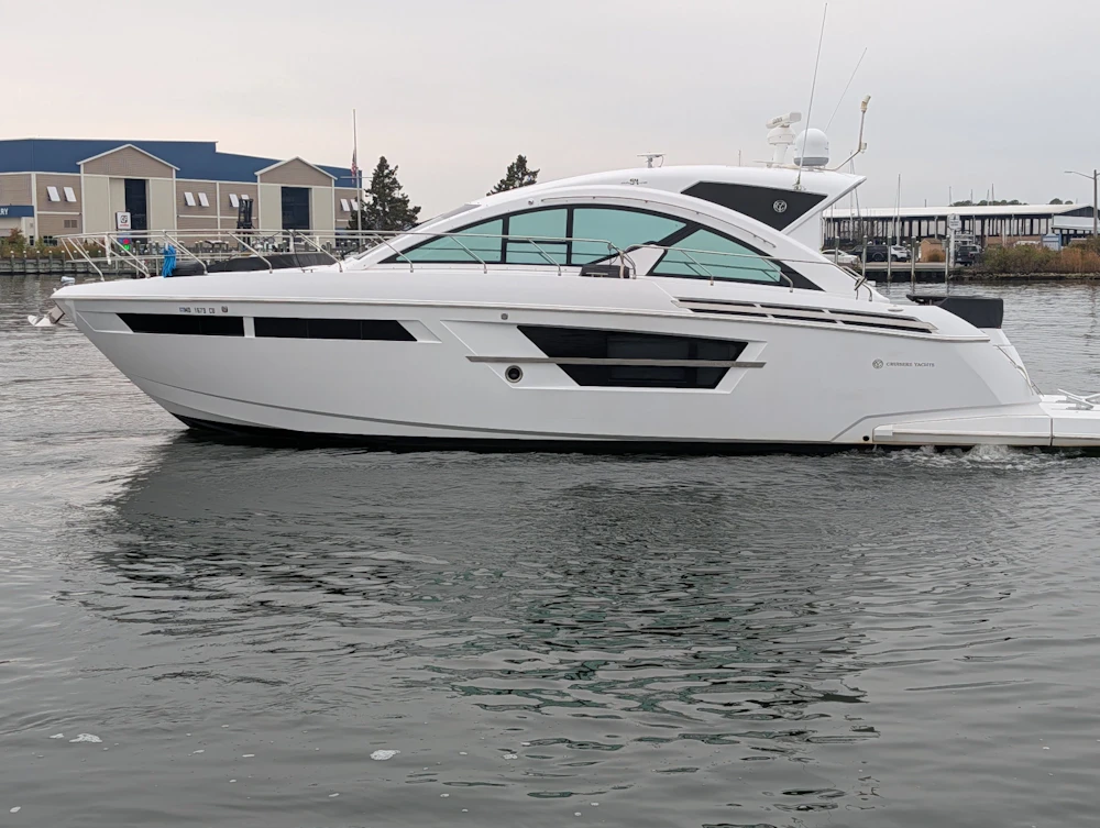 Cruisers Yachts 54 Cantius Yacht For Sale