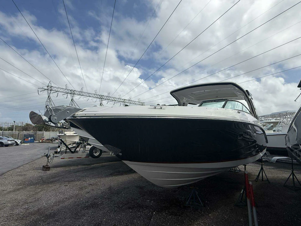 Sea Ray 350 SLX Outboard Yacht For Sale