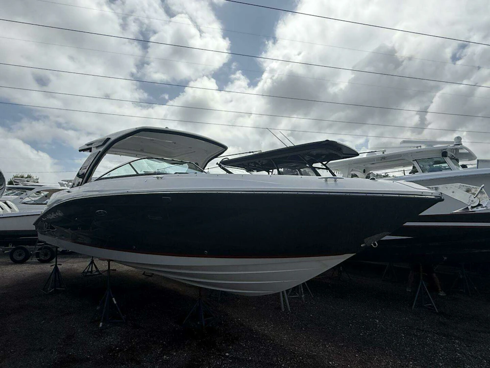 Sea Ray 350 SLX Outboard Yacht For Sale