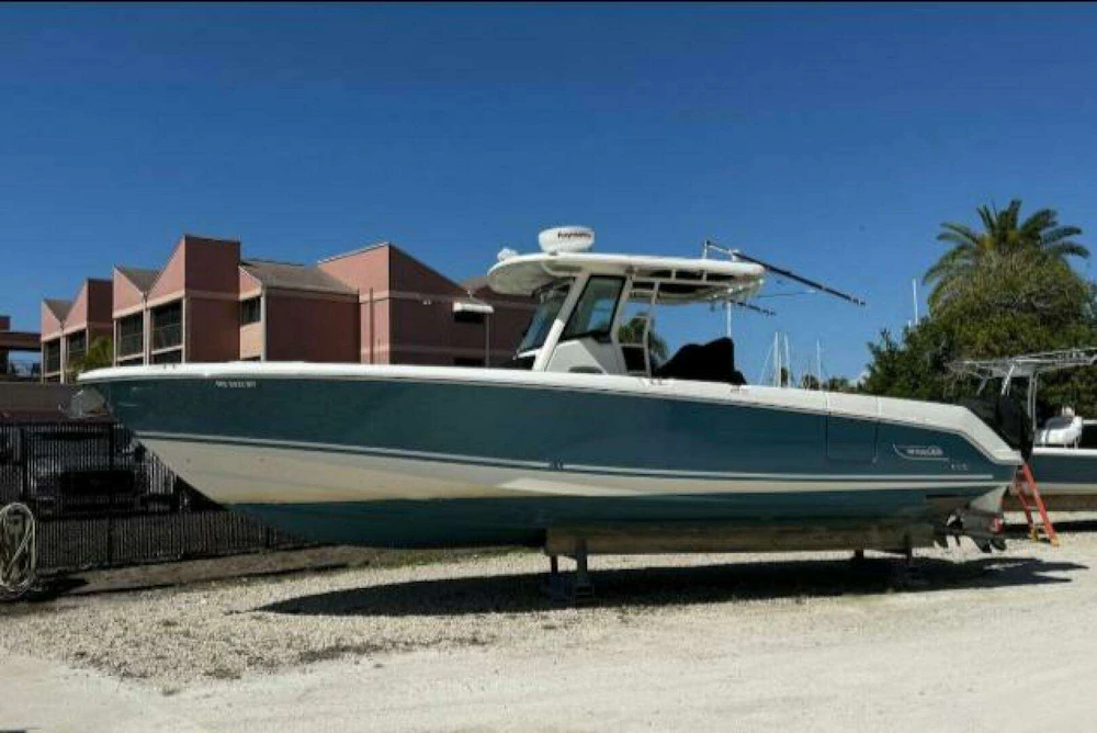 Boston Whaler  Yacht For Sale