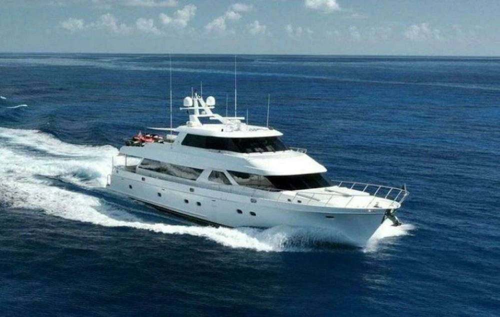 Ocean Alexander 100 Skylounge Megayacht Yacht For Sale