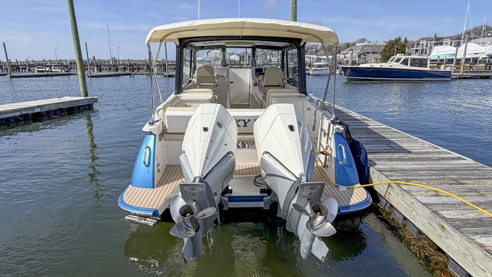 MJM 3 Yacht For Sale