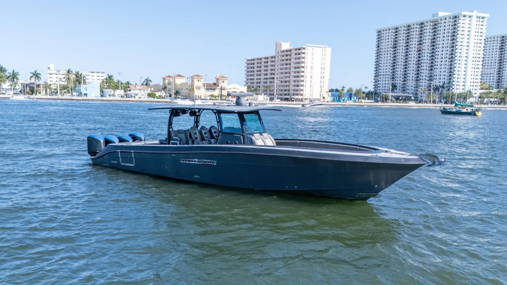 Hydra-Sports 4200 Siesta Yacht For Sale