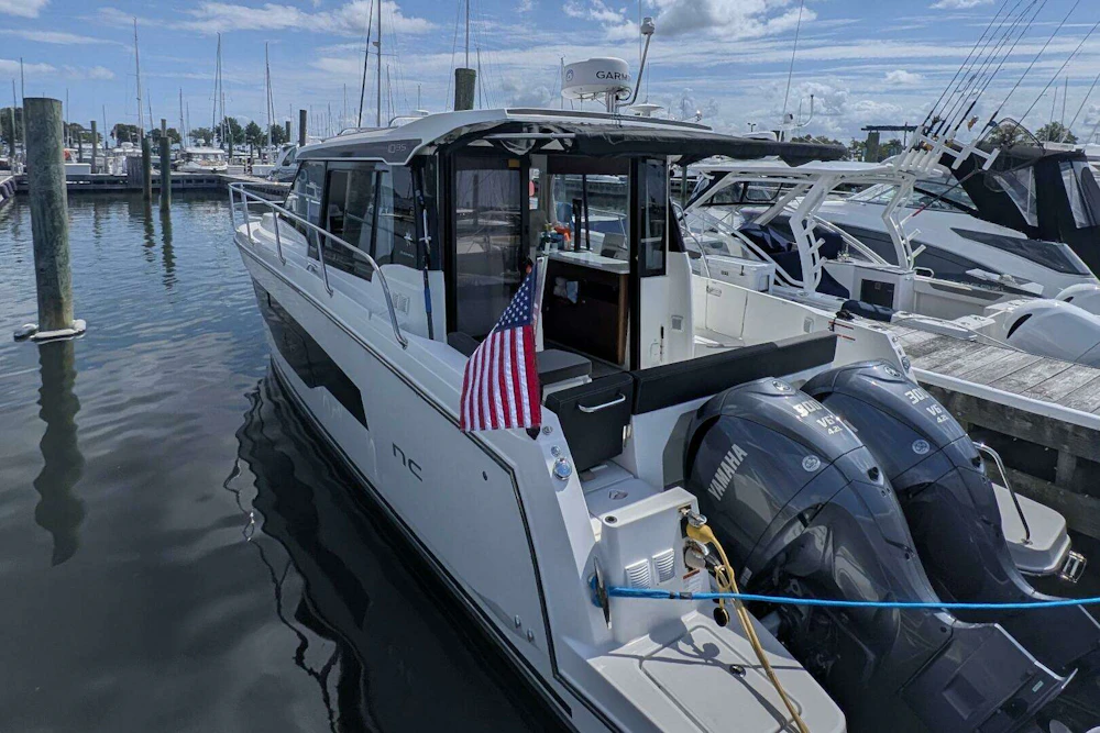 Jeanneau NC 1095 Weekender Yacht For Sale
