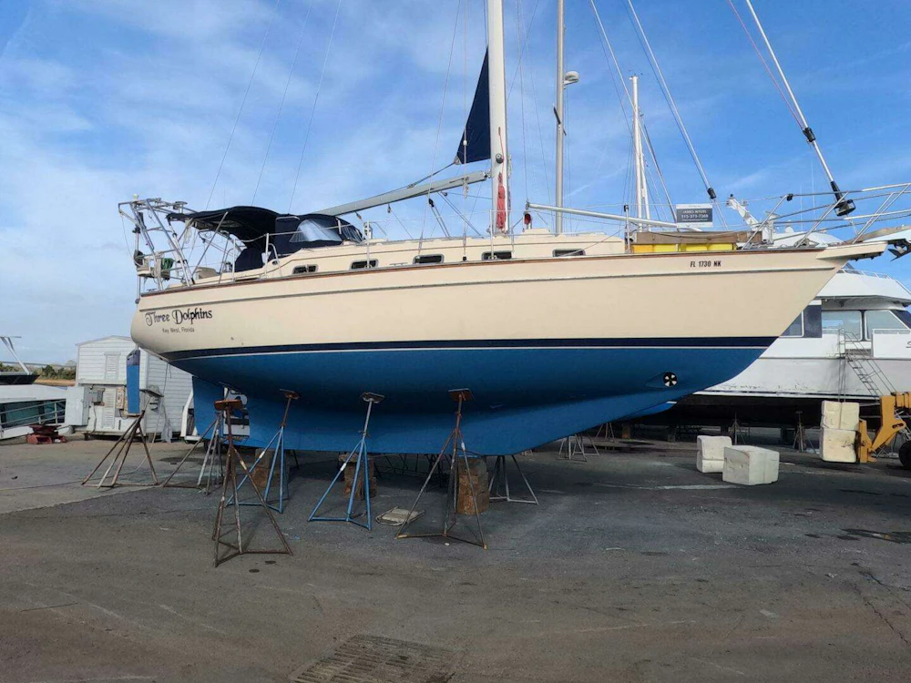 Island Packet 370 Yacht For Sale