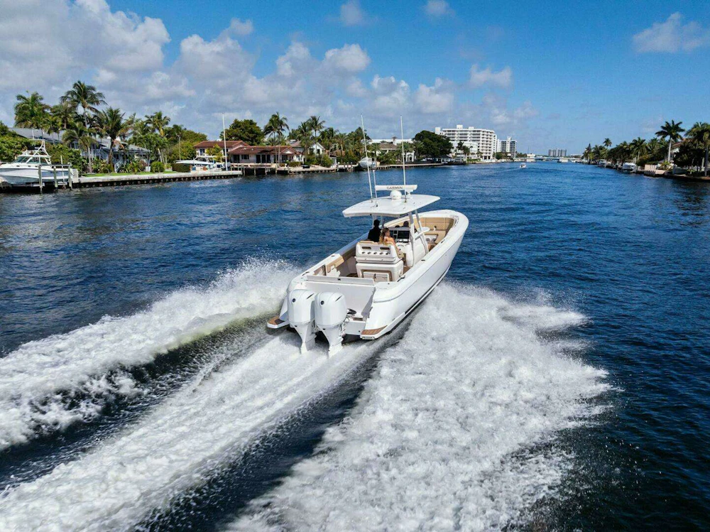 Intrepid 345 Nomad FE Yacht For Sale