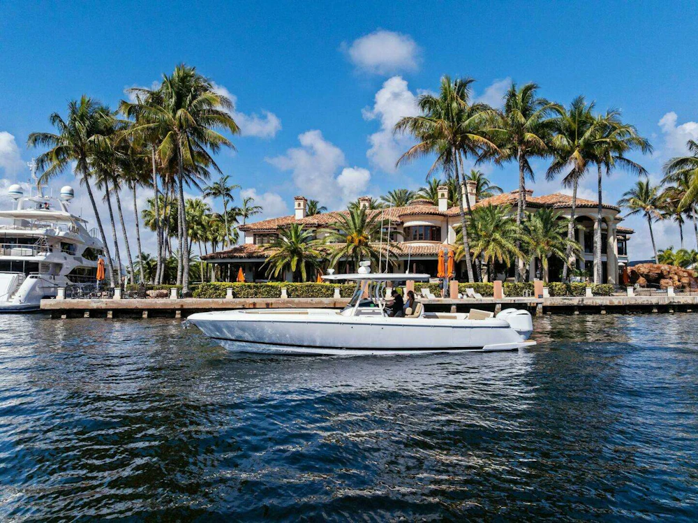 Intrepid 345 Nomad FE Yacht For Sale