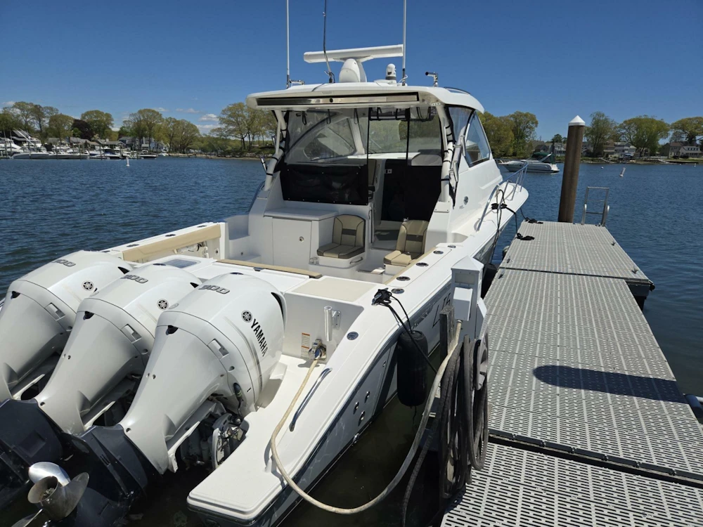 Pursuit 355 Offshore Yacht For Sale