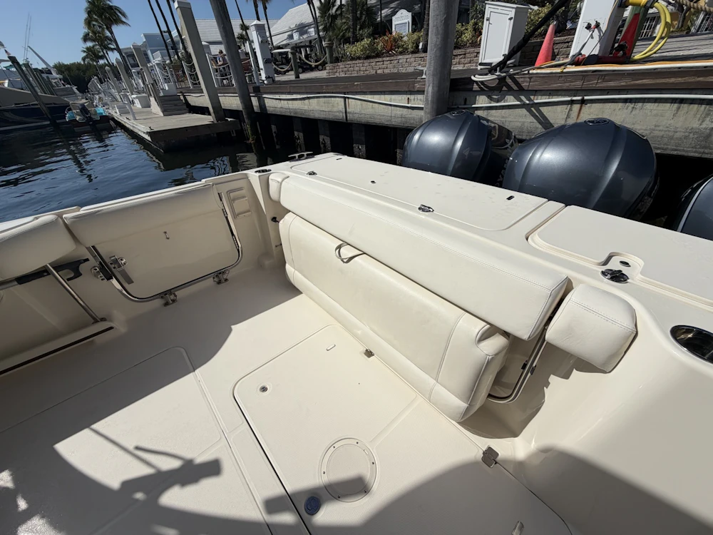 Grady-White Freedom 335 Yacht For Sale
