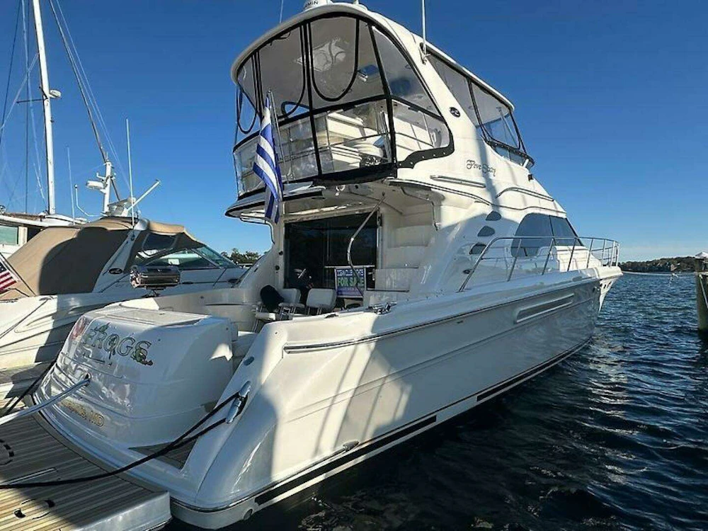 Sea Ray 560 Sedan Bridge Yacht For Sale