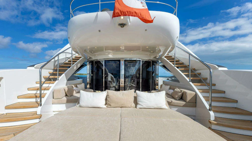 ISA 120 Sport Yacht For Sale