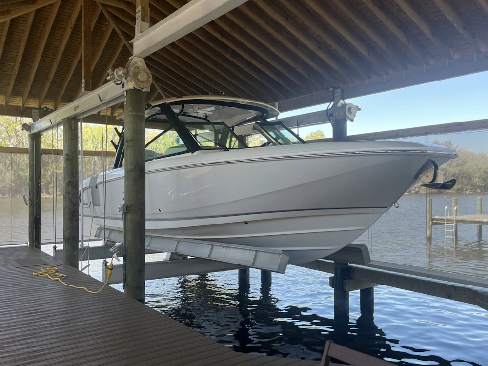 Boston Whaler 320 Vantage Yacht For Sale