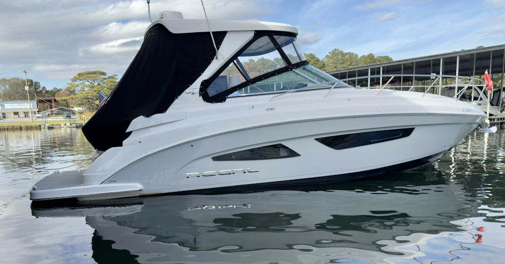 Regal 33 Express Yacht For Sale