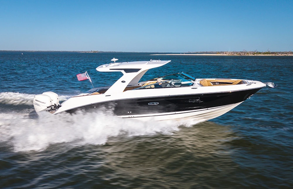 Sea Ray SLX 350 Outboard Yacht For Sale